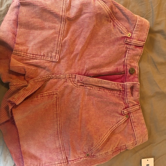 Urban outfitters shorts. - Picture 2 of 4